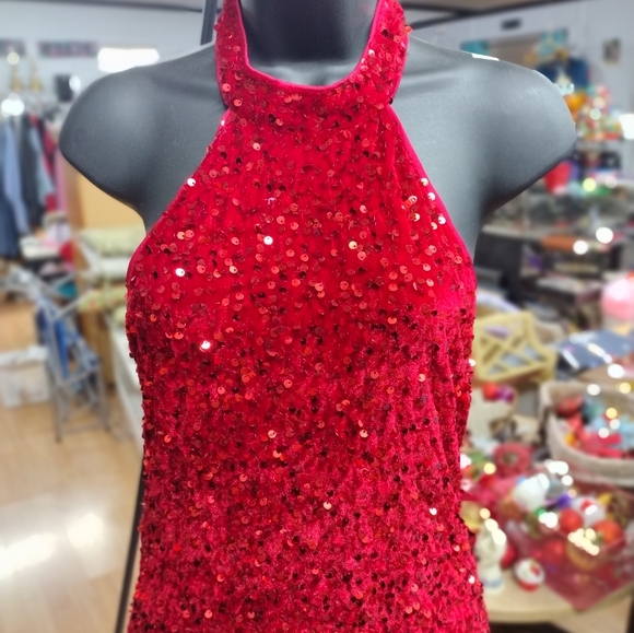 Red Sequin dress - Picture 4 of 7